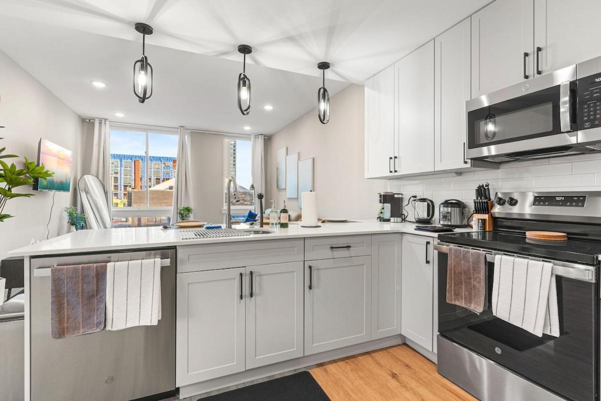 10 Mins To Centercity, Sleeps 6, With Rooftop Views! Apartment *