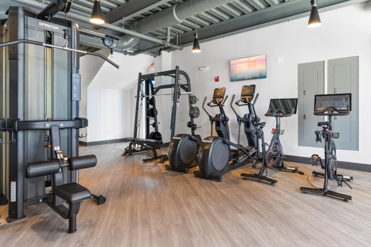 Apartment 10 Mins To Centercity, Sleeps 6, With Rooftop Views! Philadelphia