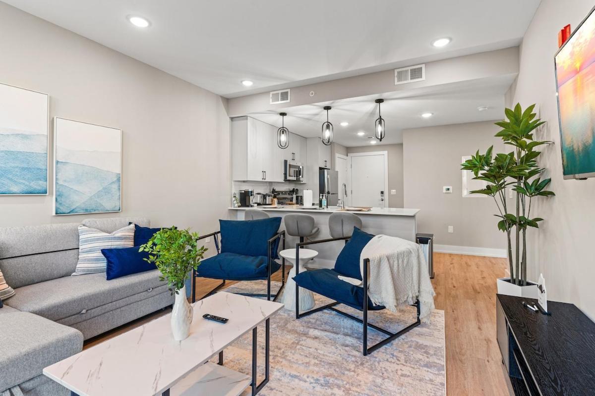 Apartment 10 Mins To Centercity, Sleeps 6, With Rooftop Views!