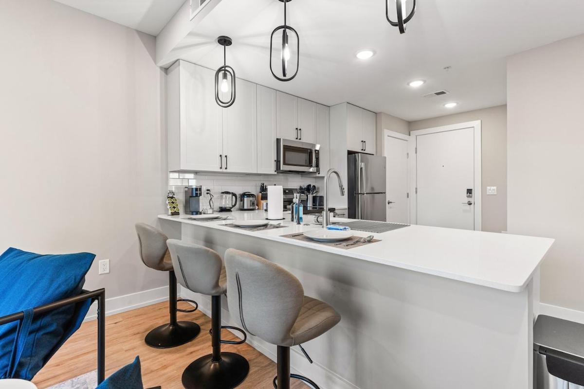 10 Mins To Centercity, Sleeps 6, With Rooftop Views! *