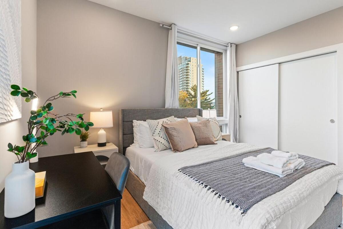10 Mins To Centercity, Sleeps 6, With Rooftop Views! * Philadelphia