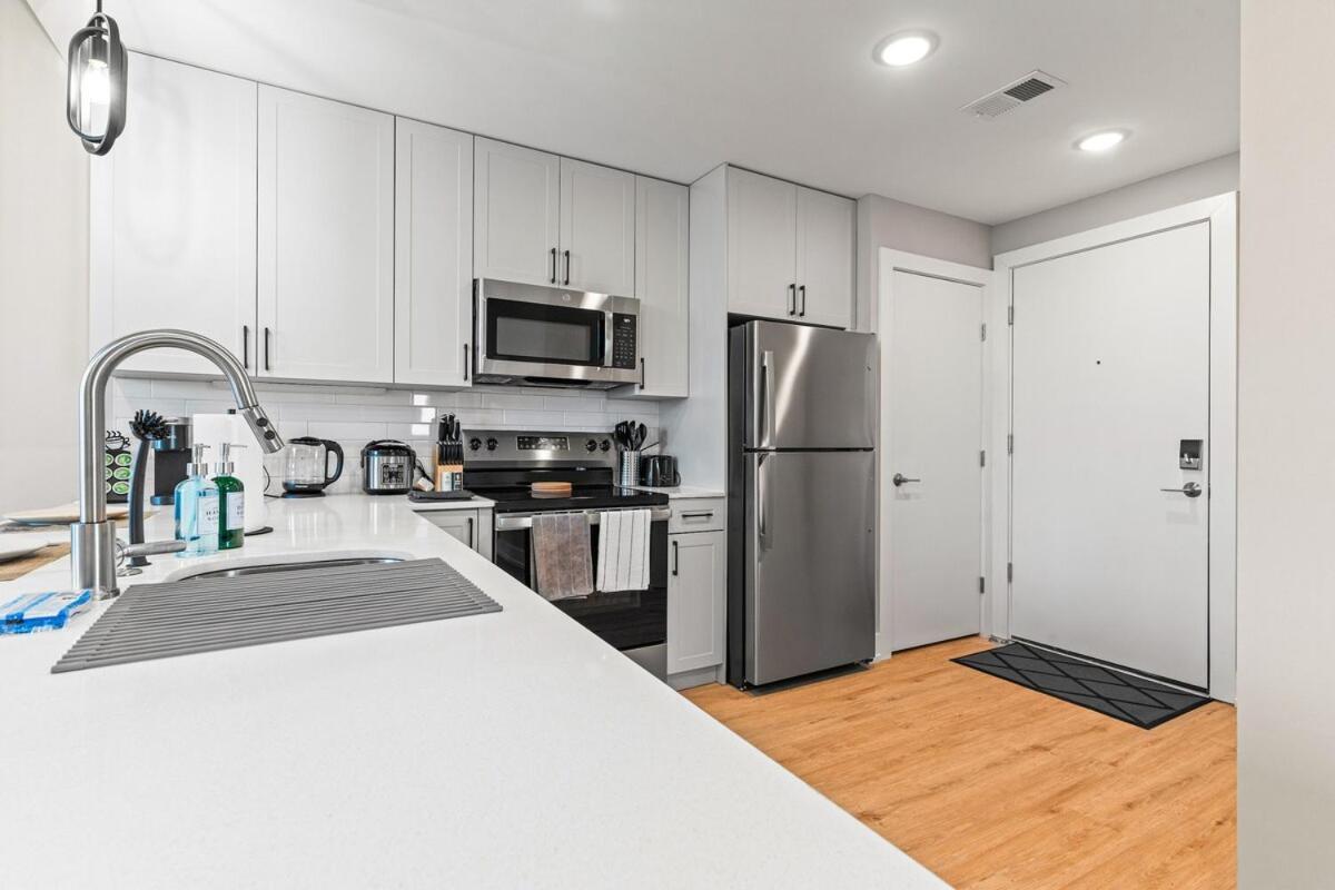 Apartment 10 Mins To Centercity, Sleeps 6, With Rooftop Views!