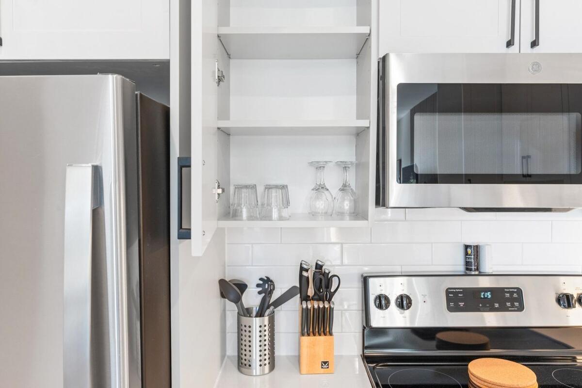 10 Mins To Centercity, Sleeps 6, With Rooftop Views! * Philadelphia